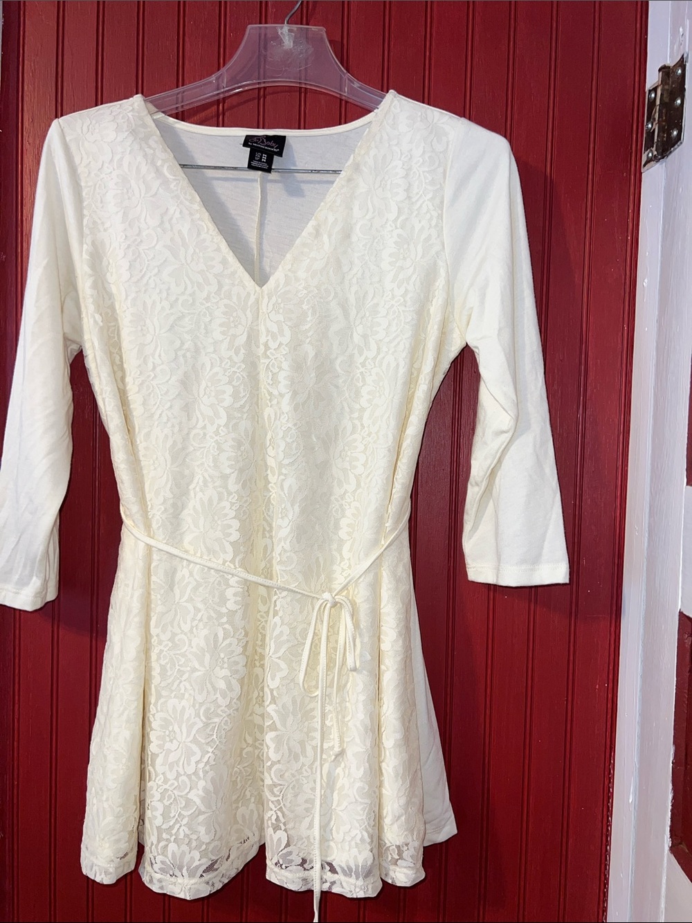 Oh Baby by Motherhood Ivory Lace V-Neck Tie-Waist Long Sleeve Top Maternity M